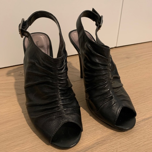 Black Heeled Sandals Size 7 - Picture 6 of 6